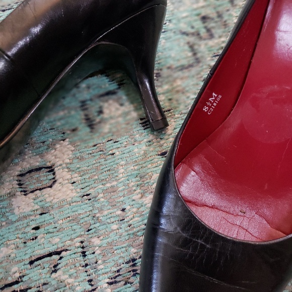 Caressa Leather Black Heel - Picture 3 of 5